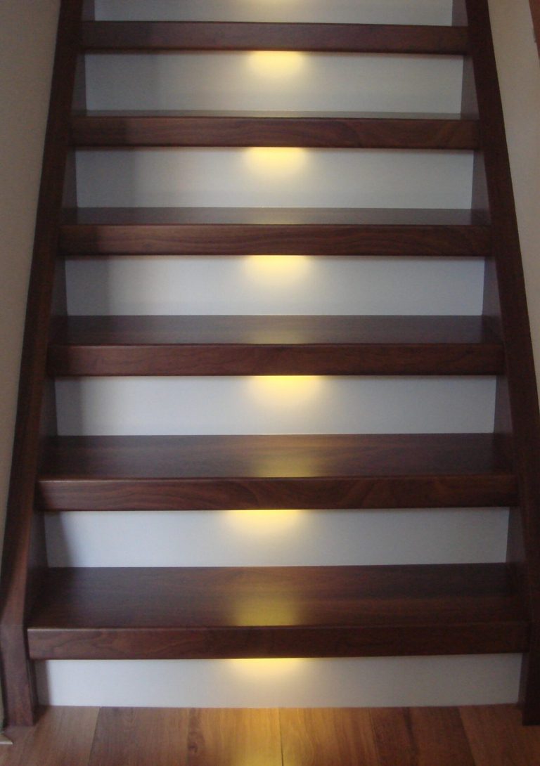 Traprenovatie Noten met LED verlichting